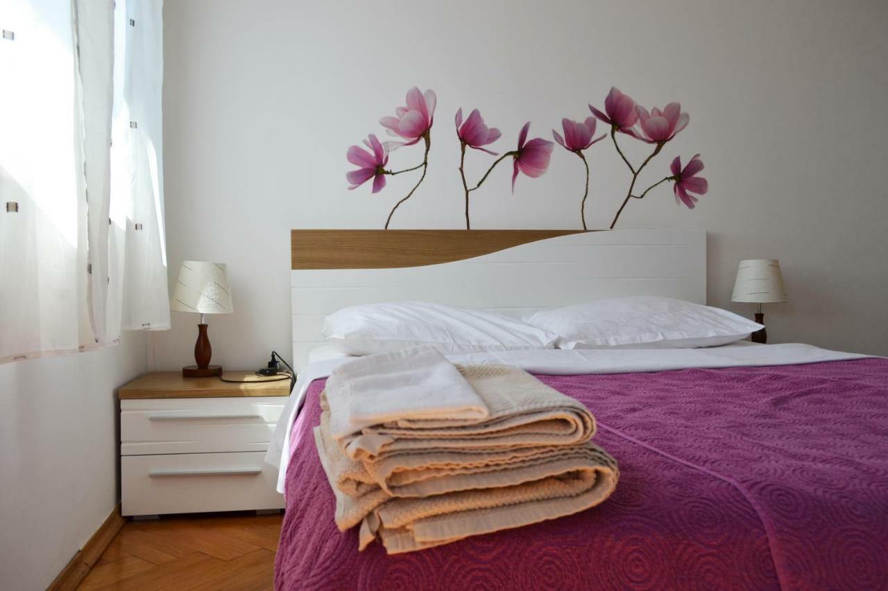 Apartments With Sea View Apartment *